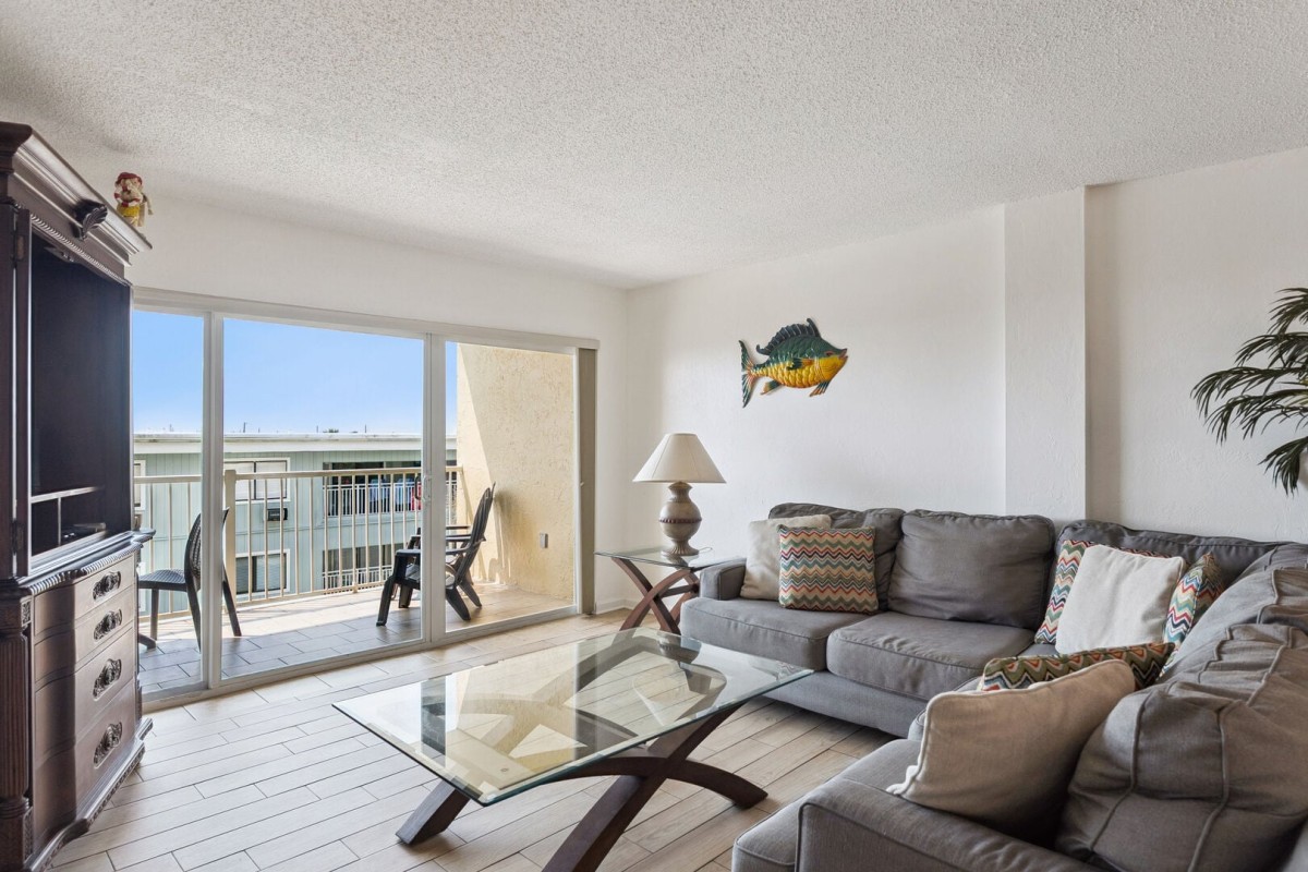 NSB Realty Team-Ponce de Leon Towers #407-image-1