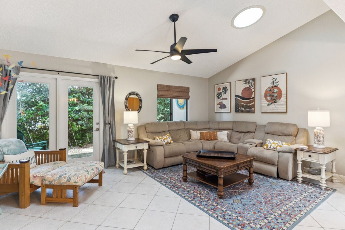 NSB Realty Team-Sea Woods - Live Oak Hideaway-image-1