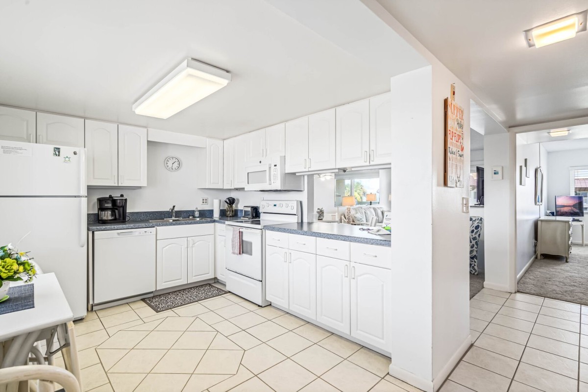 NSB Realty Team-Chateau by the Sea 32B-image-1