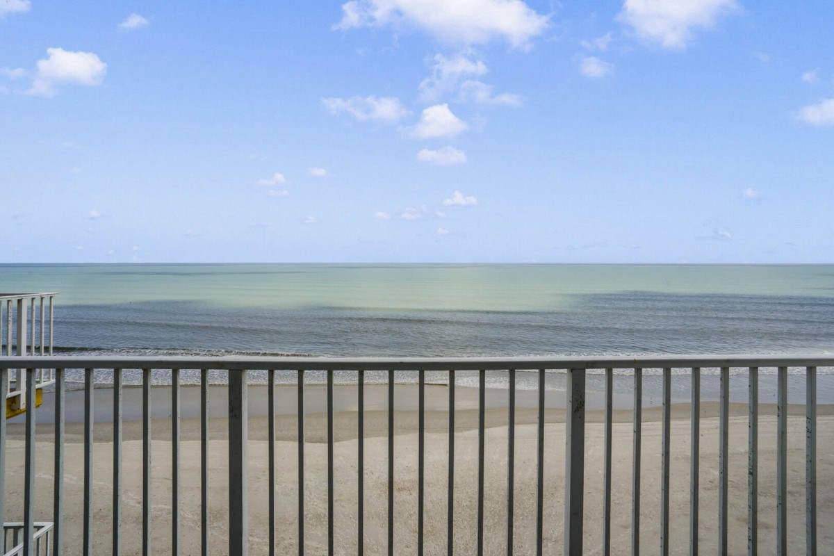 NSB Realty Team-Smyrna Beach Club 819B-image-1