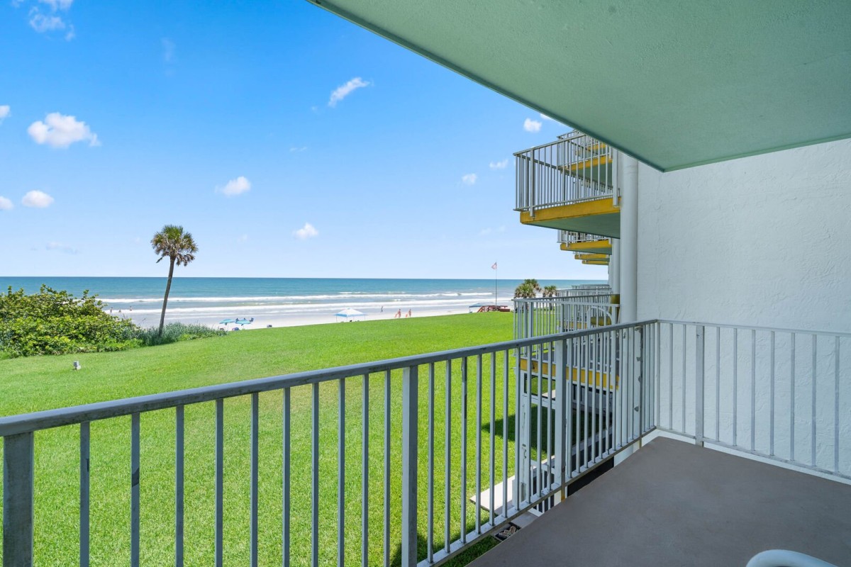 NSB Realty Team-Smyrna Beach Club 203A-image-1