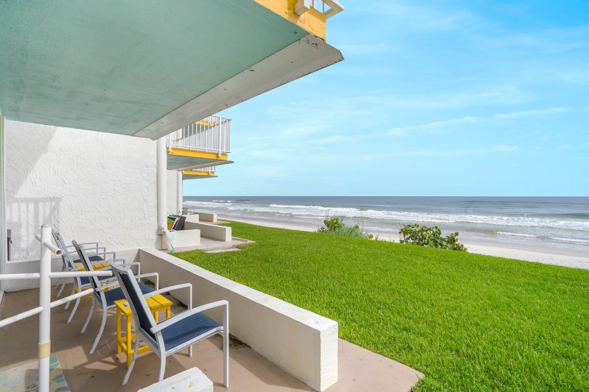 NSB Realty Team-Smyrna Beach Club 117B-image-1