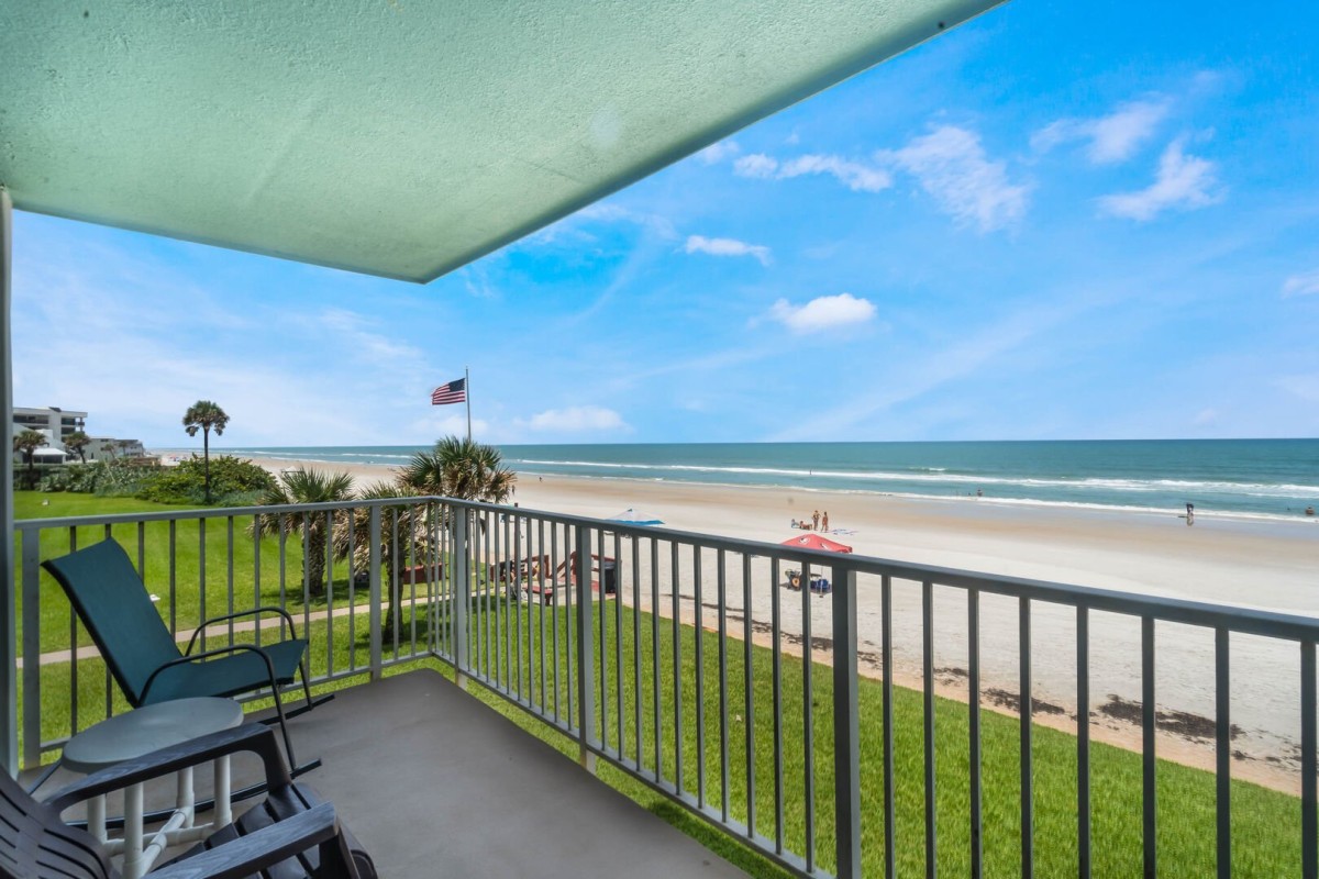 NSB Realty Team-Smyrna Beach Club 212B-image-1