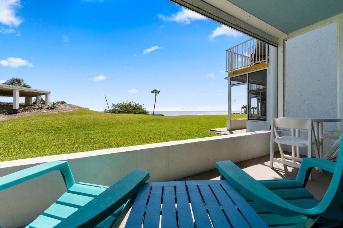 NSB Realty Team-Smyrna Beach Club 101A-image-1