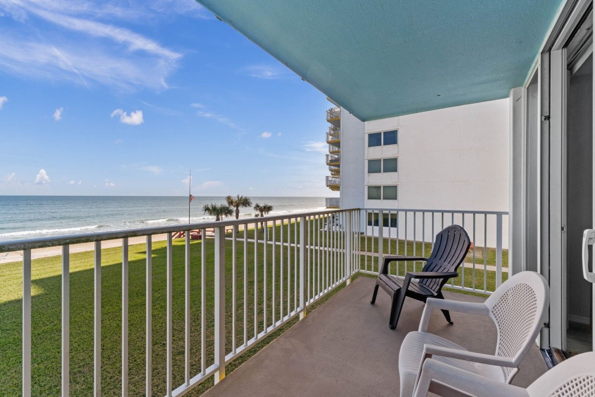 NSB Realty Team-Smyrna Beach Club 208A-image-1